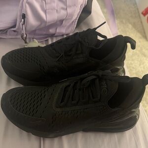 Nike Black air 270